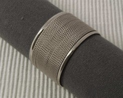 Metal napkin ring